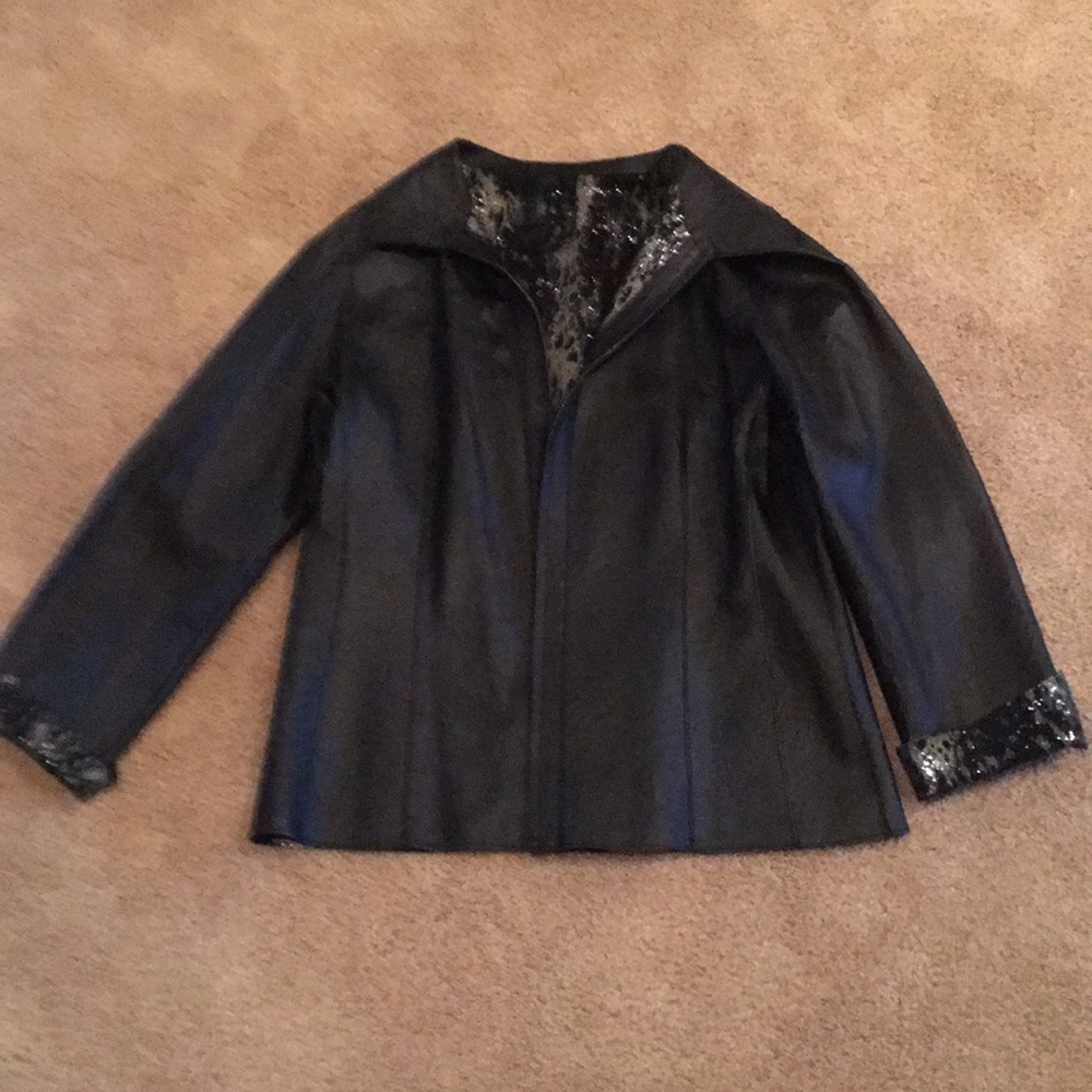 Reversible faux short leather jacket